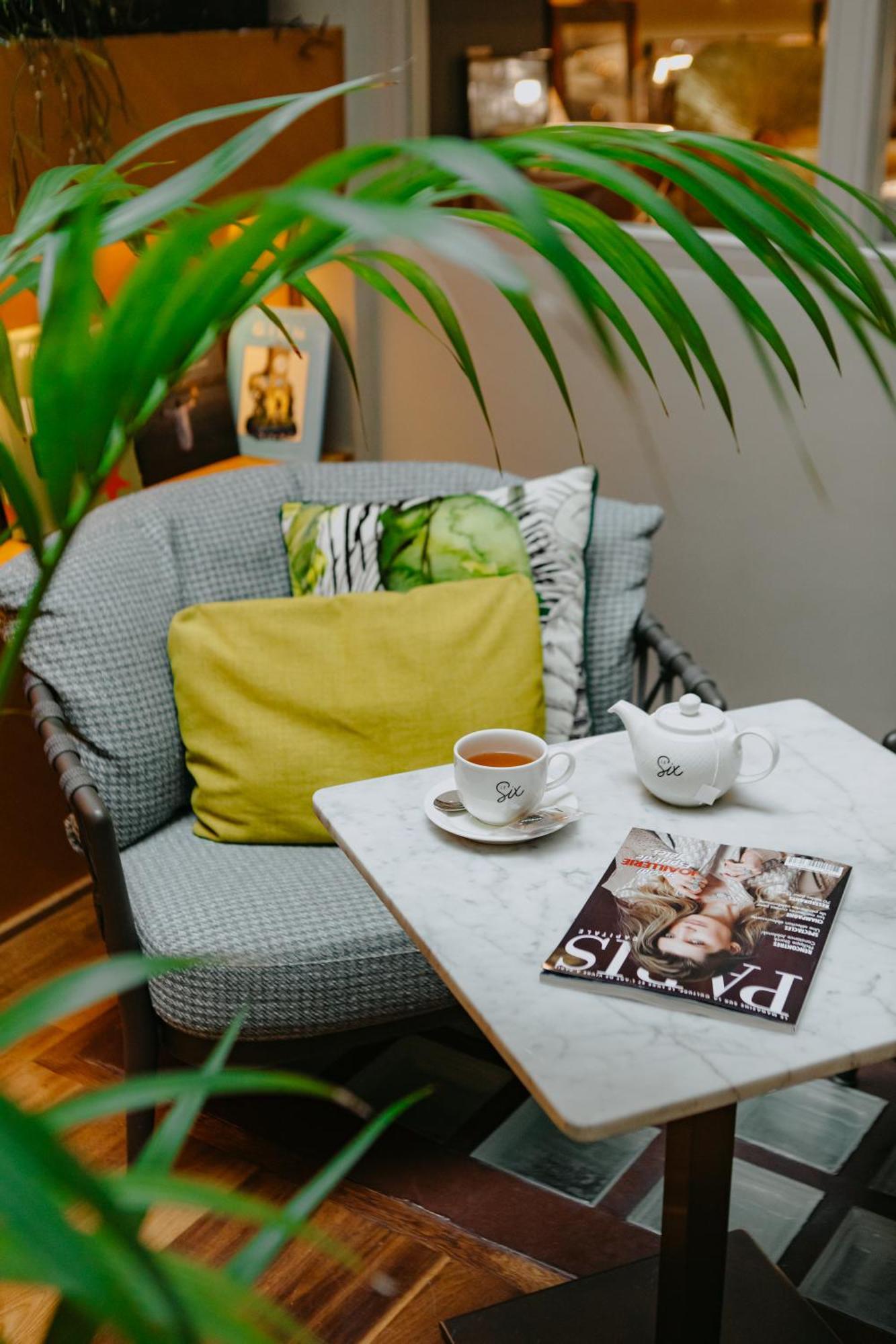 Hotel Le Six Париж Екстериор снимка